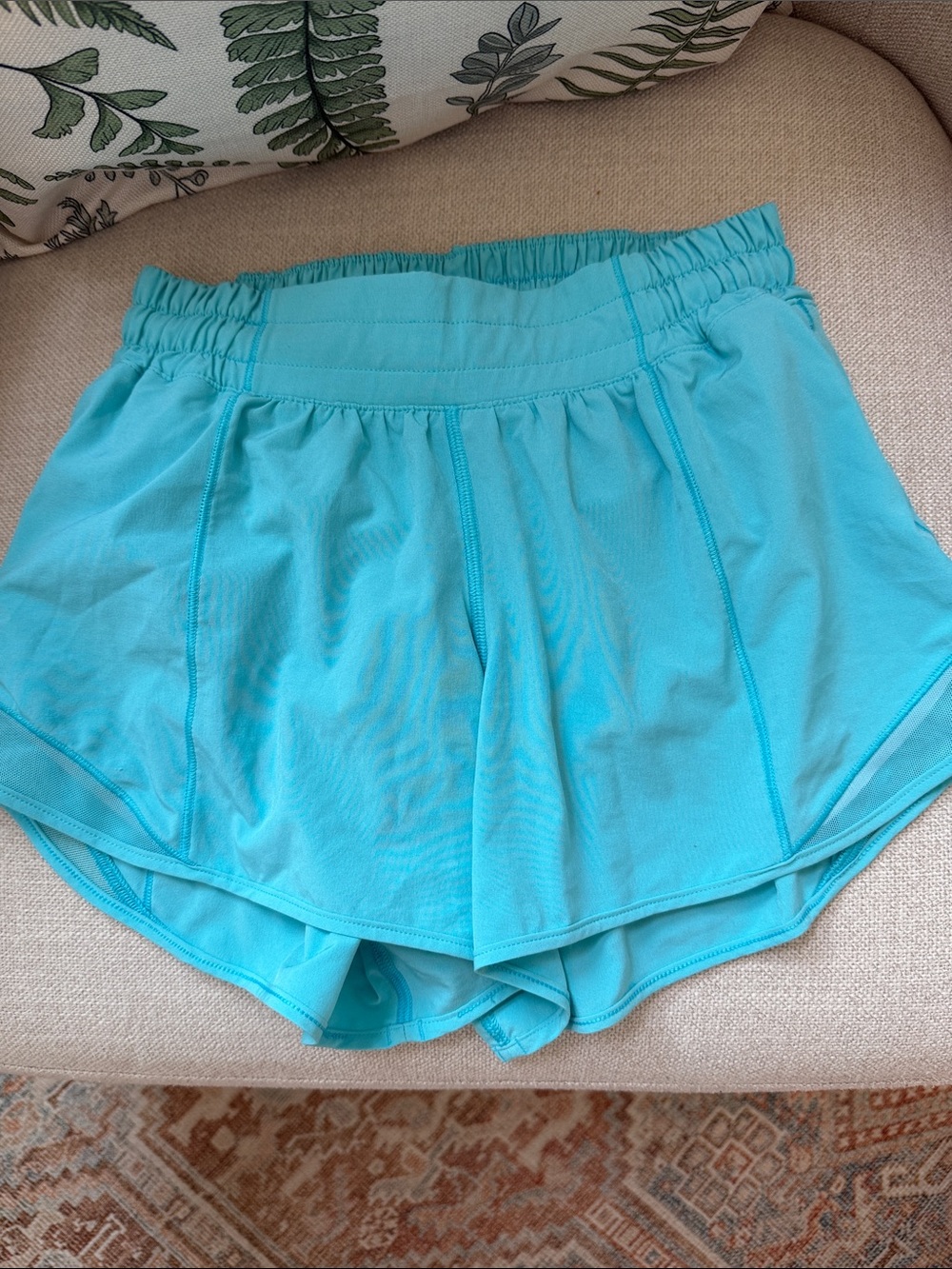 Lululemon Hotty Hot shorts 4 inch inseam